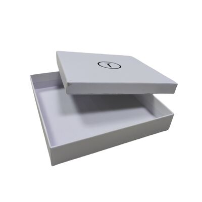 Good price Luxury Cosmetic Paper Box with 4 color printing embossing debossing and window cutting customizable to product dimensions online