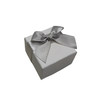 Good price Customizable Jewelry Paper Box with magnetic closure made from grey board and art paper perfect for retail gift packaging and presentation online